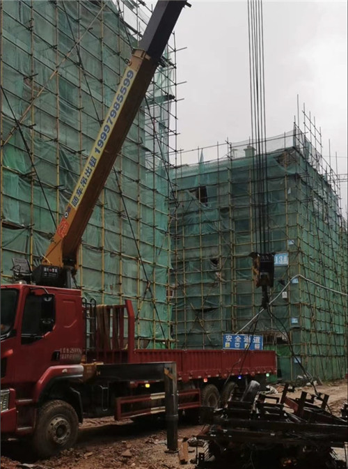 西丰县“慢工细活”—— 吊车的 “微动控制” 技术