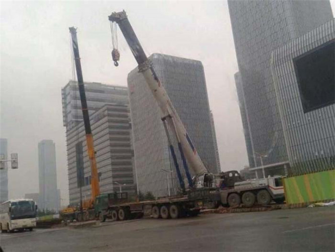 西丰县“自动找平”—— 吊车的 “平地神器” 技术